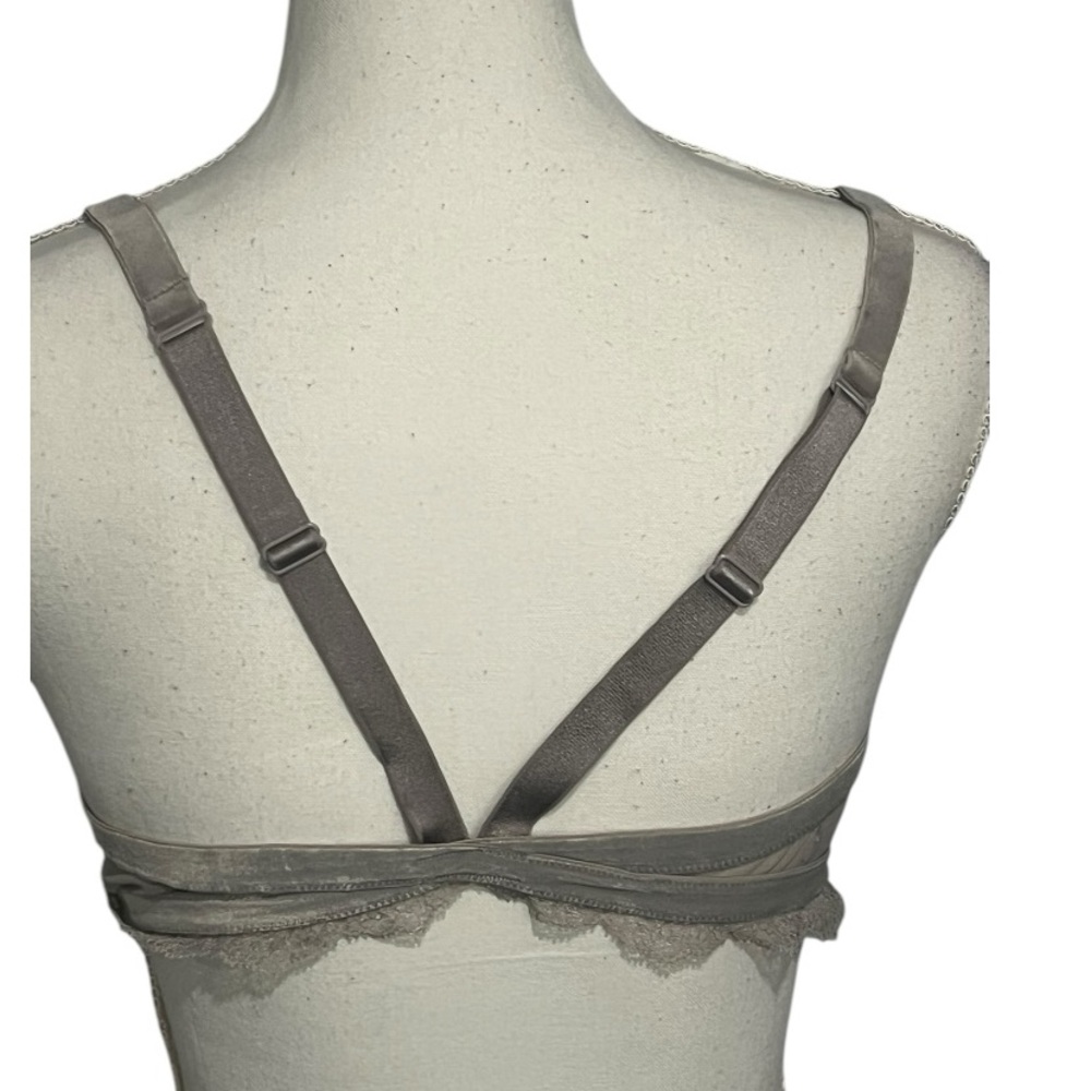 Victoria’s Secret XL front clasp grey lace bralette EUC - Picture 3 of 13
